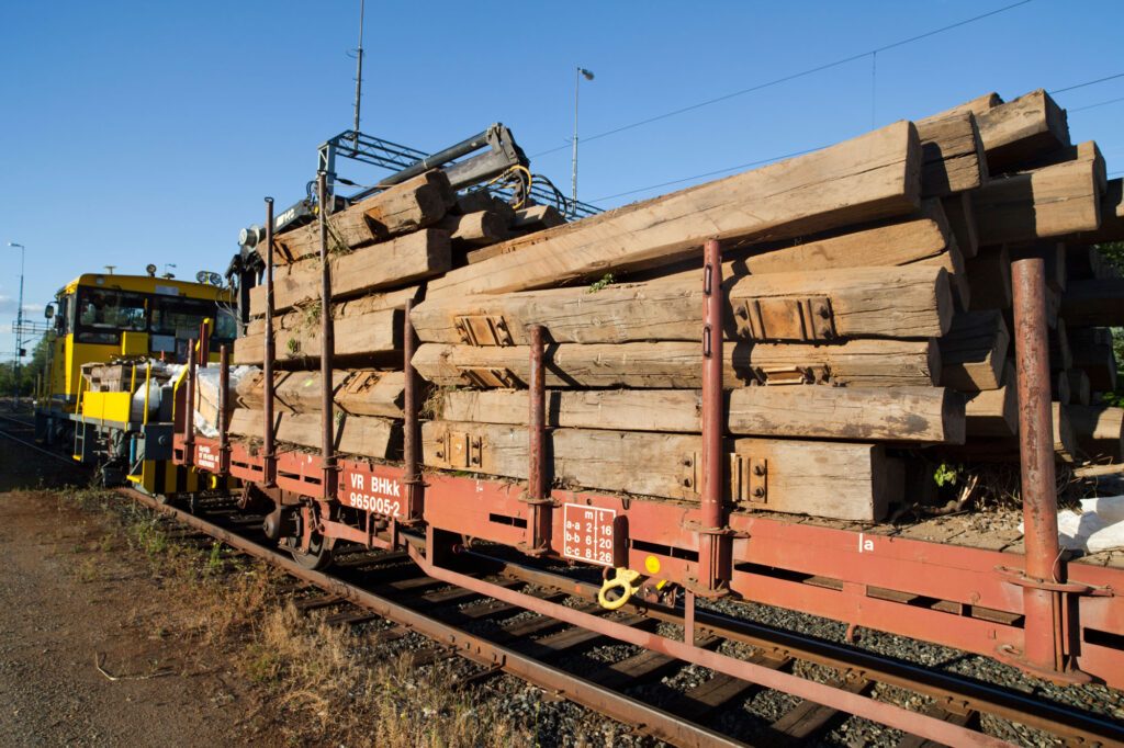 Traviesas de ferrocarril con creosota abogados de FELA