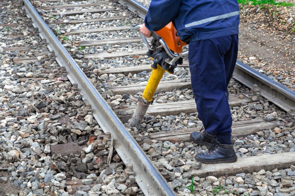 Abogado de FELA para lesiones por vibración de todo el cuerpo en el ferrocarril